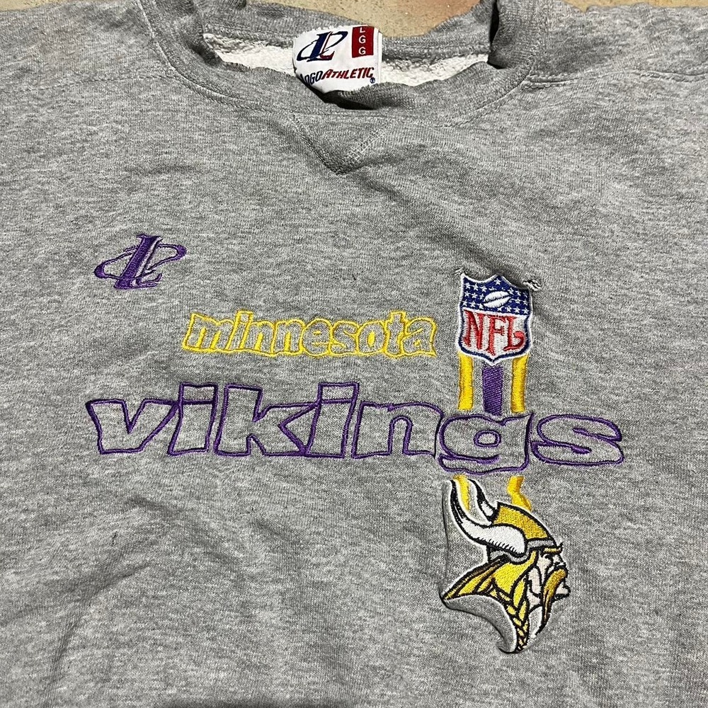 1990s embroidered Minnesota Vikings NFL Sweater Size L